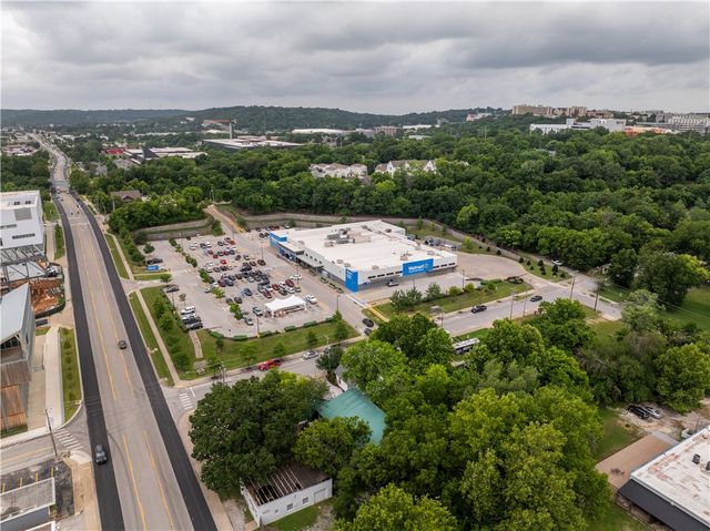 625 W Prairie Street, Fayetteville, AR 72701