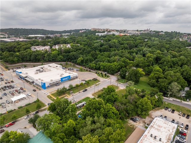625 W Prairie Street, Fayetteville, AR 72701