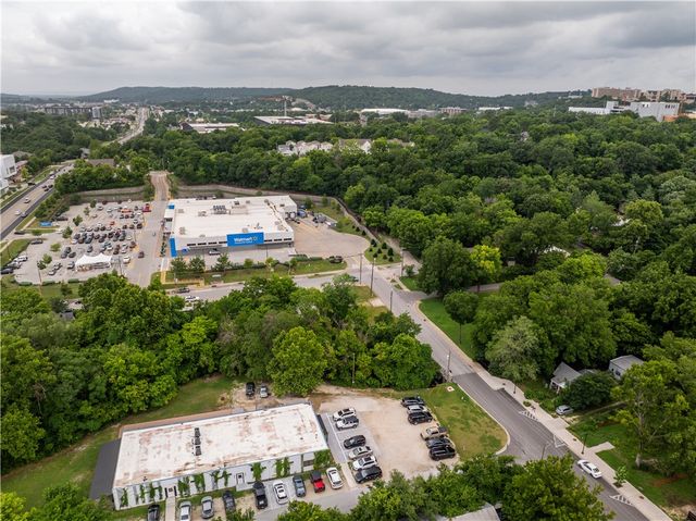 625 W Prairie Street, Fayetteville, AR 72701