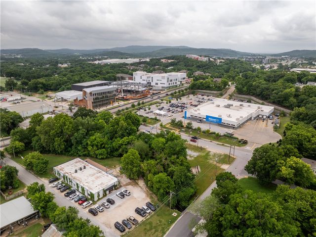 625 W Prairie Street, Fayetteville, AR 72701