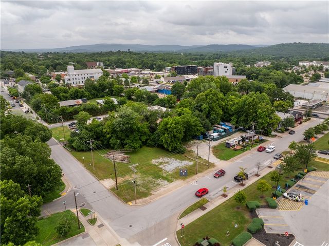 625 W Prairie Street, Fayetteville, AR 72701