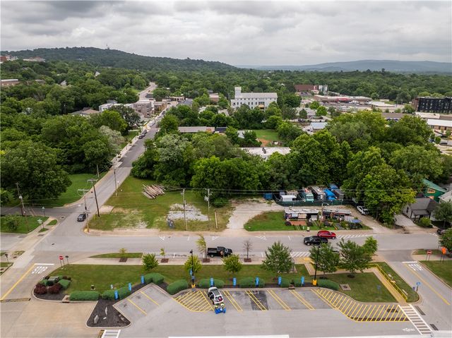 625 W Prairie Street, Fayetteville, AR 72701