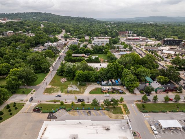 625 W Prairie Street, Fayetteville, AR 72701