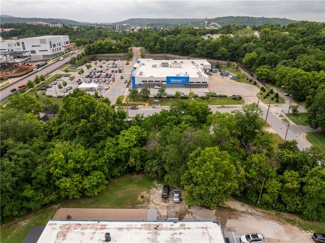 625 W Prairie Street, Fayetteville, AR 72701