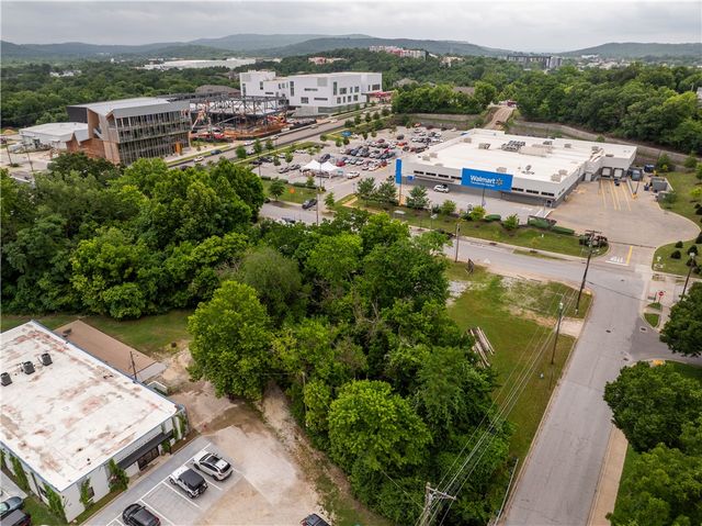 625 W Prairie Street, Fayetteville, AR 72701