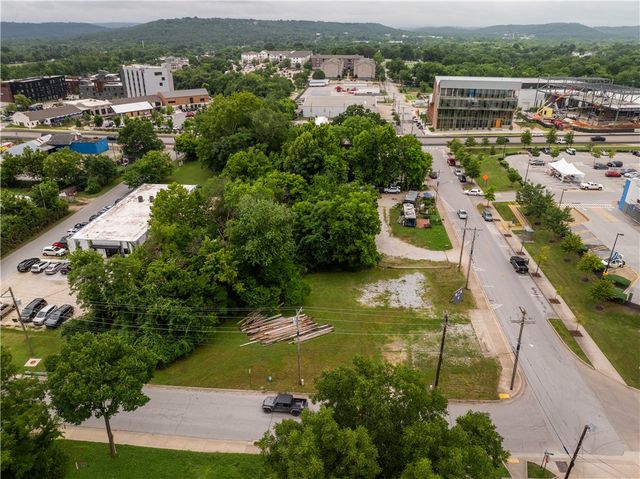 625 W Prairie Street, Fayetteville, AR 72701