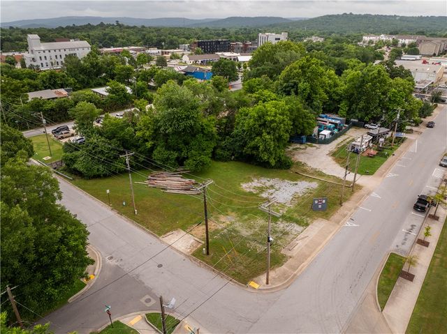 625 W Prairie Street, Fayetteville, AR 72701