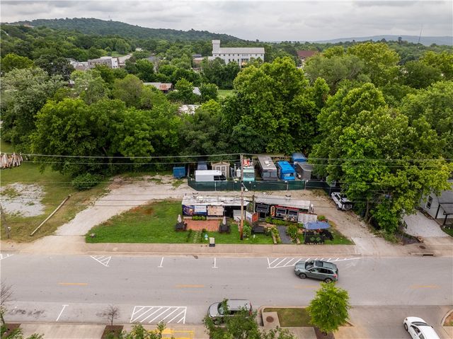 625 W Prairie Street, Fayetteville, AR 72701