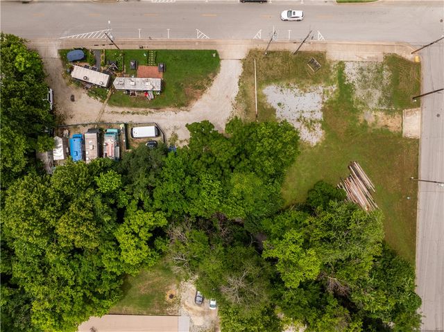 625 W Prairie Street, Fayetteville, AR 72701