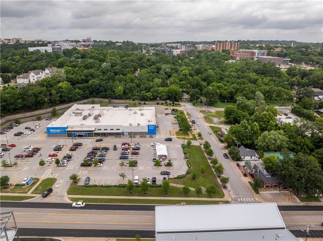 625 W Prairie Street, Fayetteville, AR 72701