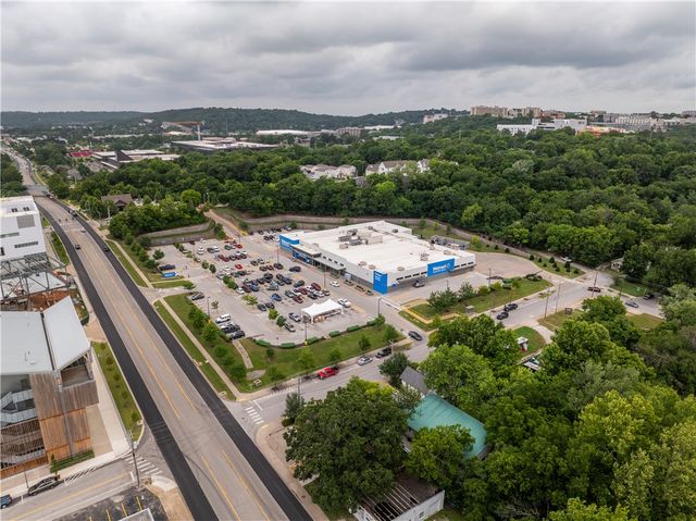 625 W Prairie Street, Fayetteville, AR 72701
