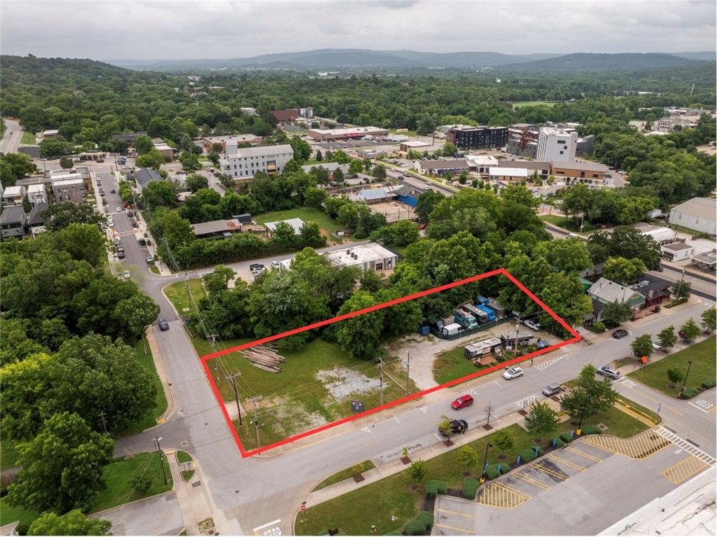 625 W Prairie Street, Fayetteville, AR 72701