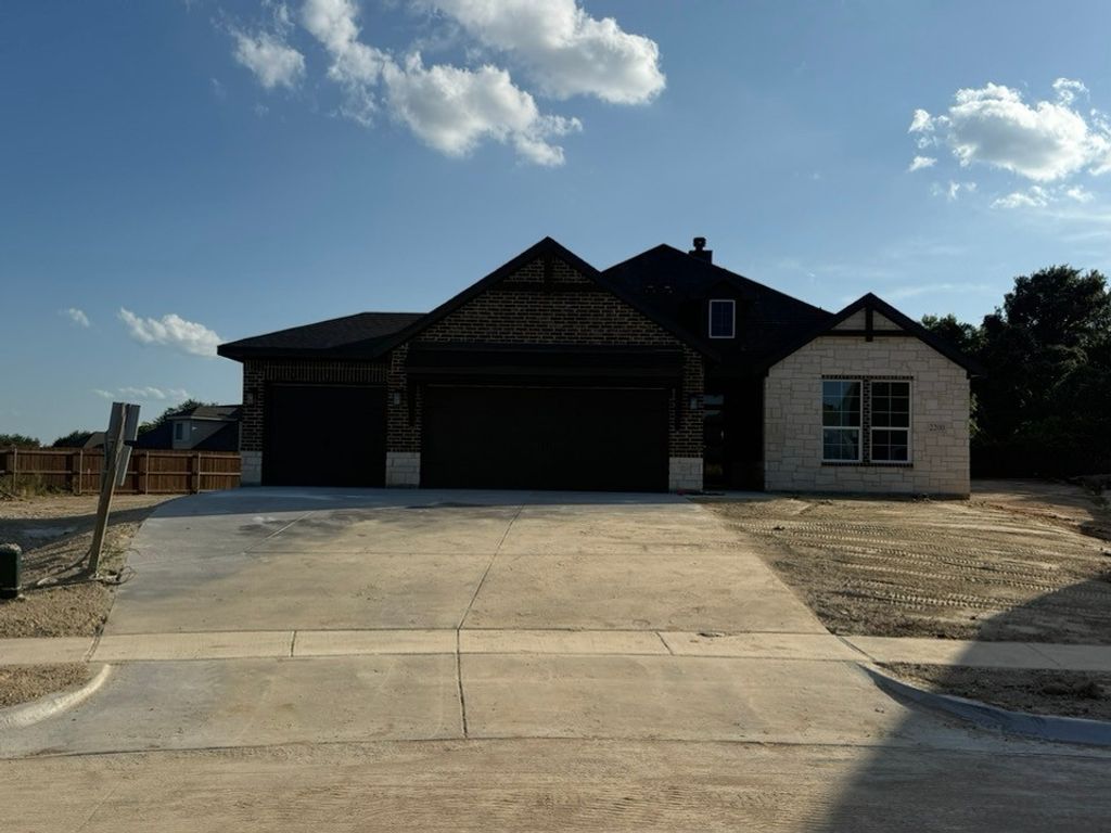 2200 Castle Rock Lane, Weatherford, TX 76087