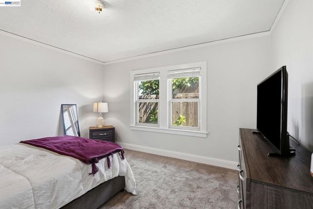 560 41St St, Richmond, CA 94805