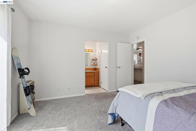 560 41St St, Richmond, CA 94805