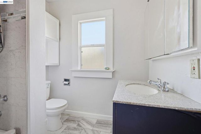 560 41St St, Richmond, CA 94805