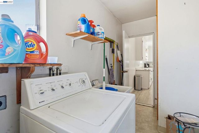 560 41St St, Richmond, CA 94805