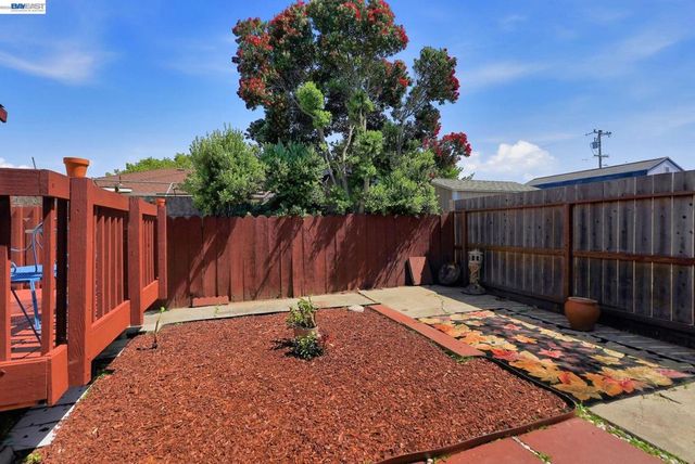 560 41St St, Richmond, CA 94805