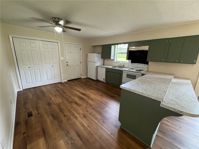208 E Fir Street, Russellville, AR 72802