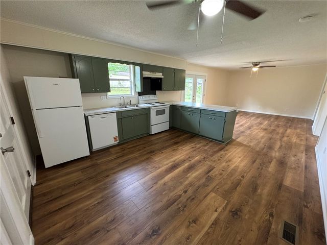 208 E Fir Street, Russellville, AR 72802