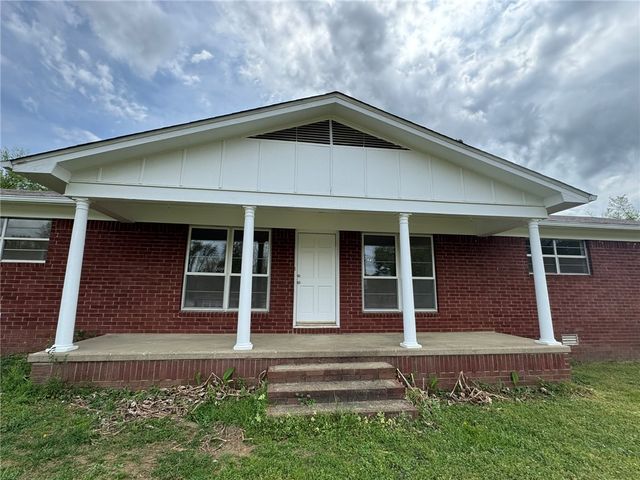 208 E Fir Street, Russellville, AR 72802