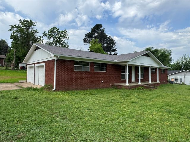 208 E Fir Street, Russellville, AR 72802
