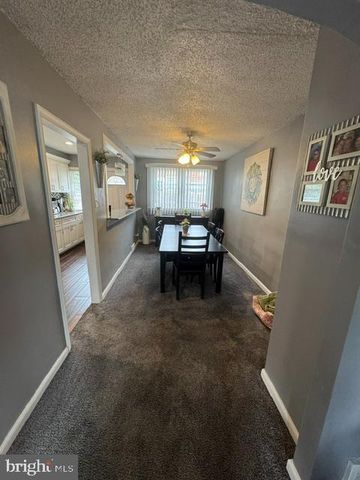 5851 NEWTOWN AVE, Philadelphia, PA 19120