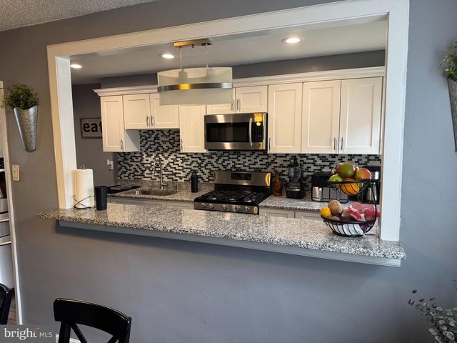 5851 NEWTOWN AVE, Philadelphia, PA 19120