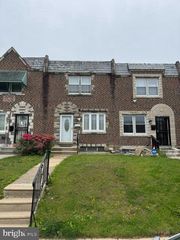 5851 NEWTOWN AVE, Philadelphia, PA 19120