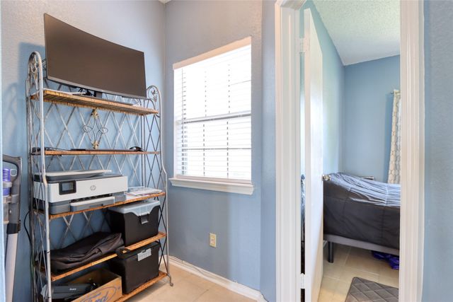 1933 Island Circle B113, Tool, TX 75143