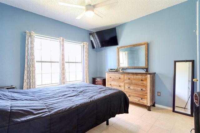 1933 Island Circle B113, Tool, TX 75143