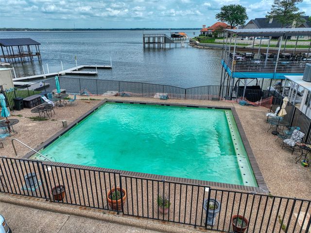 1933 Island Circle B113, Tool, TX 75143