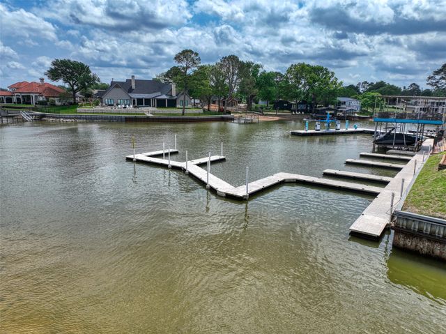 1933 Island Circle B113, Tool, TX 75143
