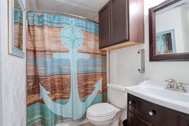 1933 Island Circle B113, Tool, TX 75143