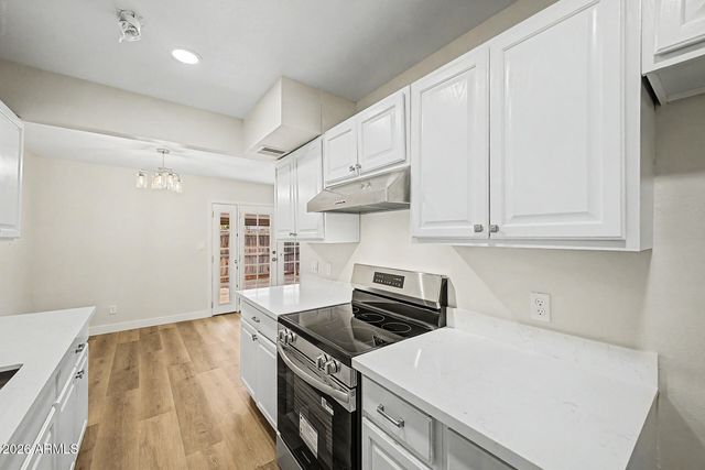 5940 W TOWNLEY Avenue, Glendale, AZ 85302