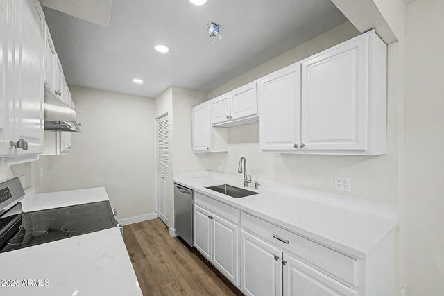 5940 W TOWNLEY Avenue, Glendale, AZ 85302