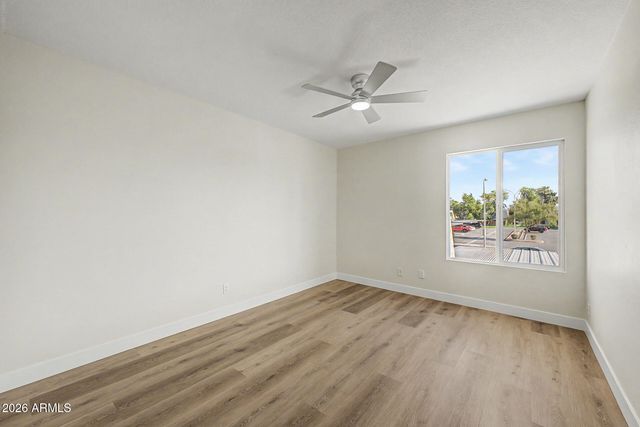 5940 W TOWNLEY Avenue, Glendale, AZ 85302