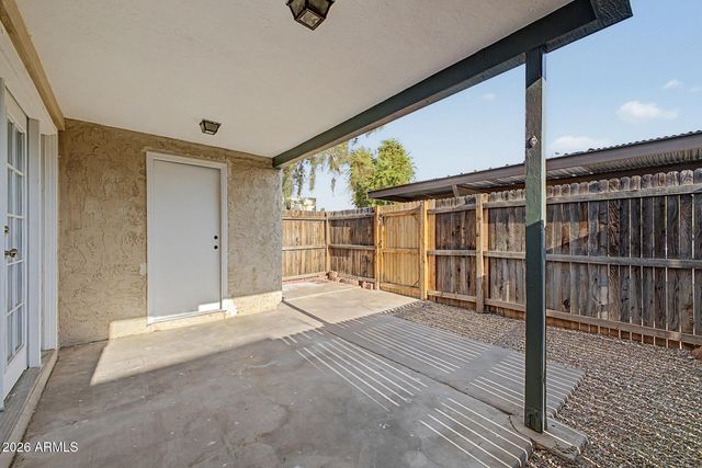 5940 W TOWNLEY Avenue, Glendale, AZ 85302