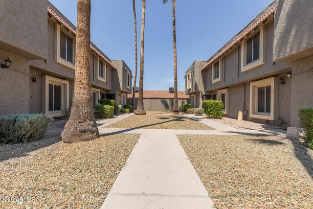 5940 W TOWNLEY Avenue, Glendale, AZ 85302