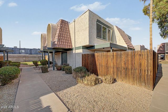 5940 W TOWNLEY Avenue, Glendale, AZ 85302