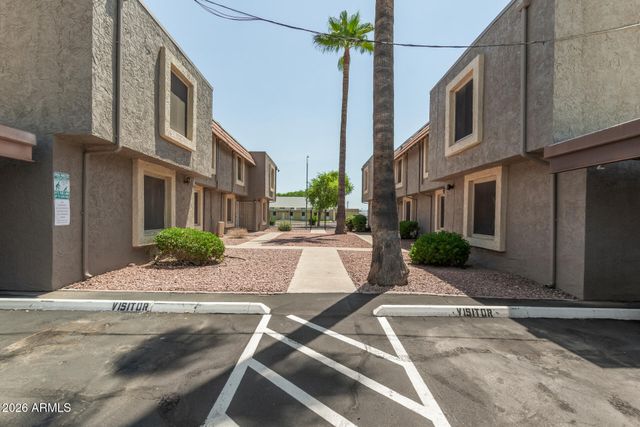 5940 W TOWNLEY Avenue, Glendale, AZ 85302