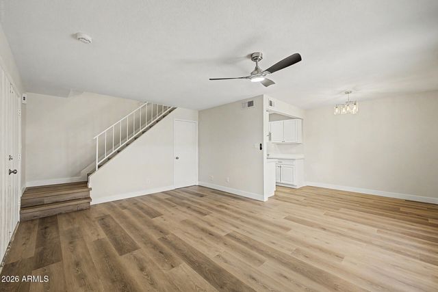 5940 W TOWNLEY Avenue, Glendale, AZ 85302