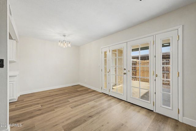 5940 W TOWNLEY Avenue, Glendale, AZ 85302