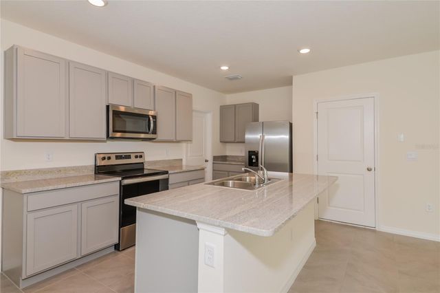 16935 TRITE BEND STREET, Wimauma, FL 33598