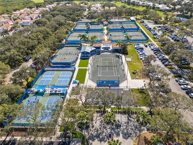 1215 Marina Village Circle 302, Vero Beach, FL 32967