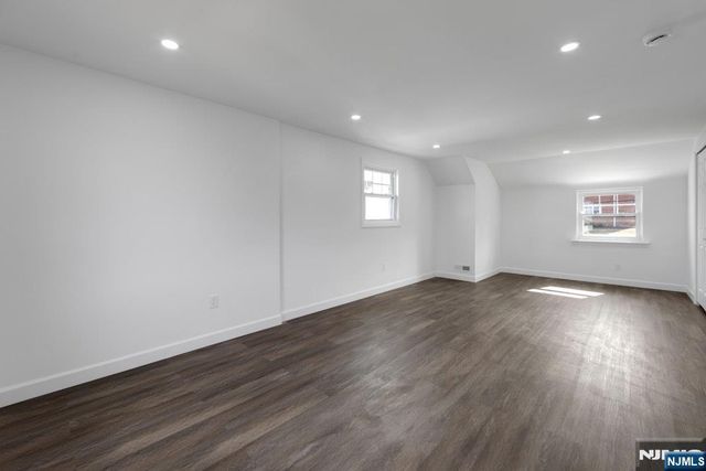 380 Grand Avenue, Leonia, NJ 07605