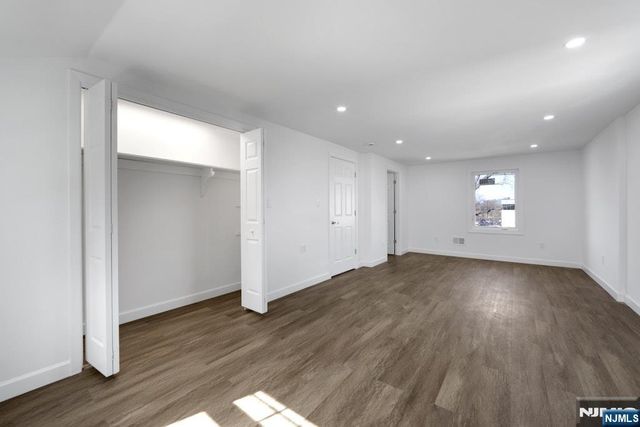 380 Grand Avenue, Leonia, NJ 07605