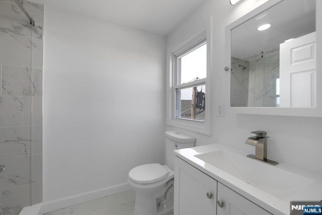 380 Grand Avenue, Leonia, NJ 07605
