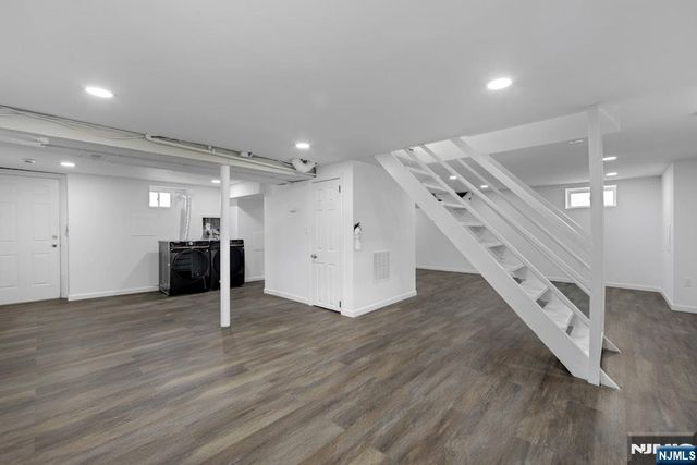 380 Grand Avenue, Leonia, NJ 07605
