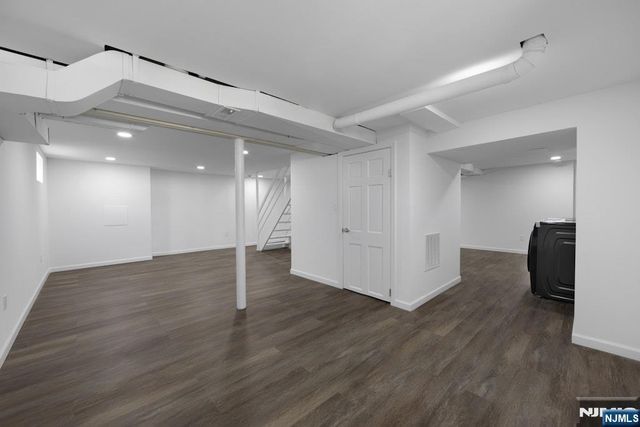 380 Grand Avenue, Leonia, NJ 07605